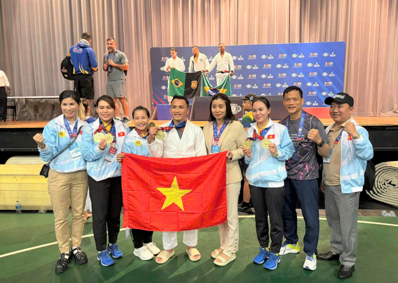 Từ chiến sĩ nghĩa vụ đến gương mặt trẻ Công an tiêu biểu toàn quốc -0