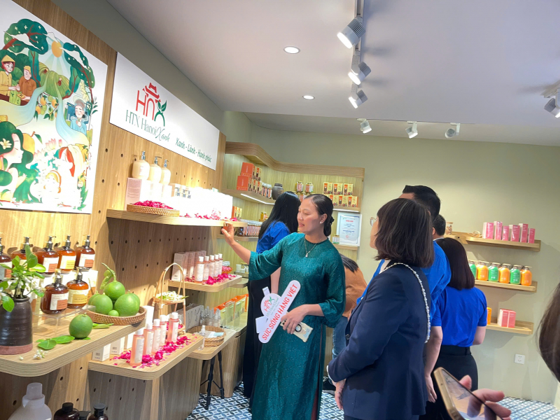 Khai mạc Không gian trưng bày, livestream “Sức sống hàng Việt” lần thứ 3 -0