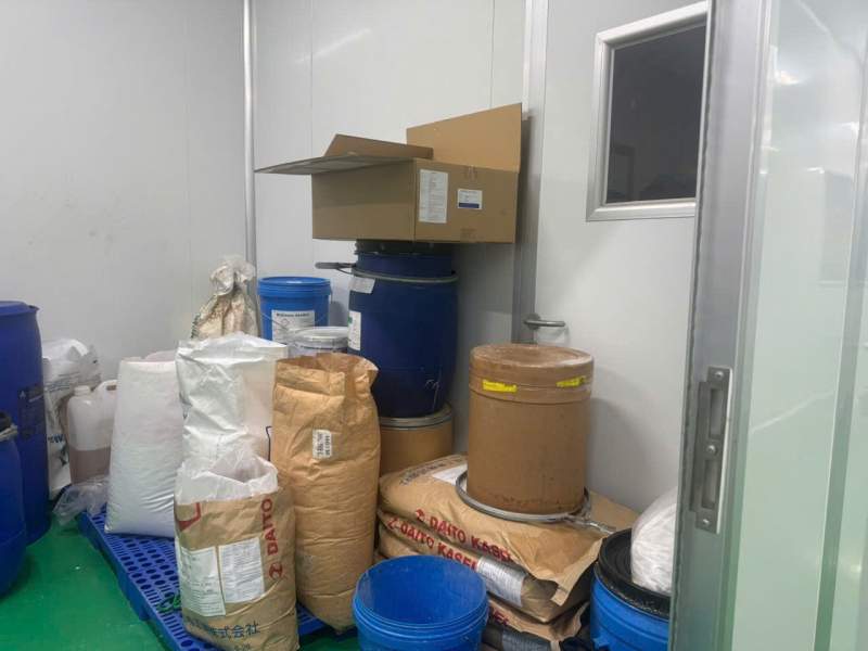 Vén màn “công xưởng kem trộn” giữa lòng thành phố, thu lợi bất chính ước tính hàng tỷ đồng -2