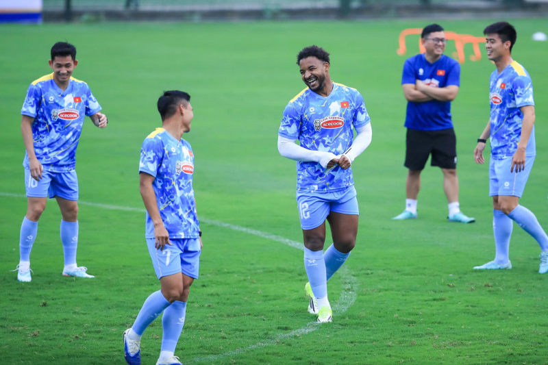 Đỗ Hoàng Hên: Tôi tự hào khi được khoác áo ĐTQG Việt Nam -0