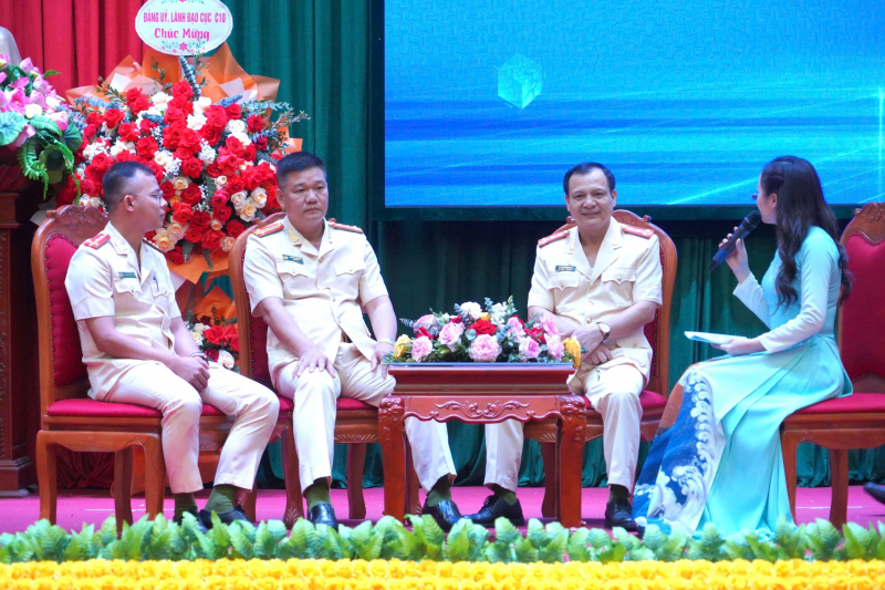 Các thế hệ đoàn viên chia sẻ kinh nghiệm công tác giáo dục, cải tạo phạm nhân -0