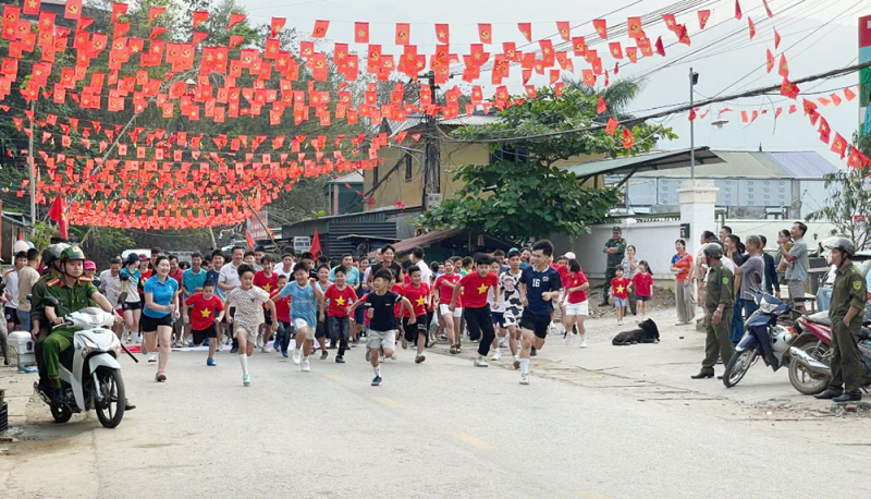Công an các địa phương tham gia Ngày chạy Olympic vì sức khỏe toàn dân - Vì An ninh Tổ quốc -1