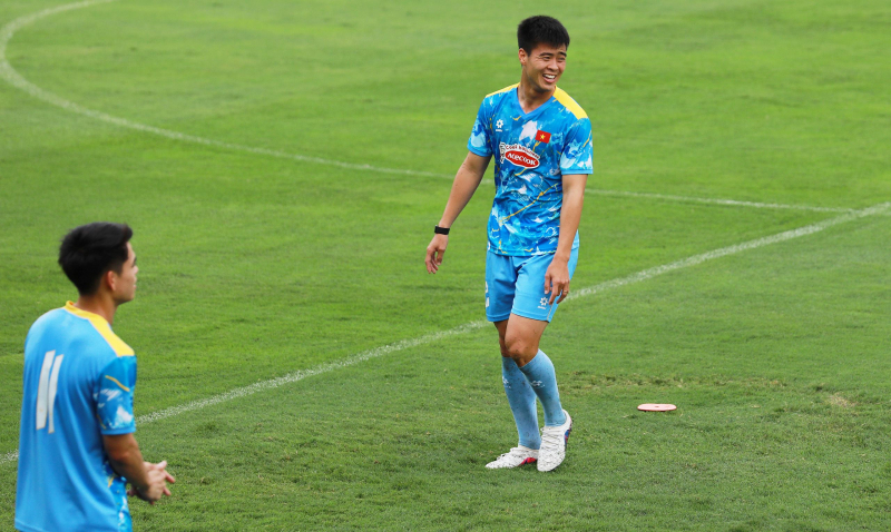 HLV Kim Sang Sik và học trò “chơi” trò gì trong các buổi tập của ĐTQG Việt Nam? -0