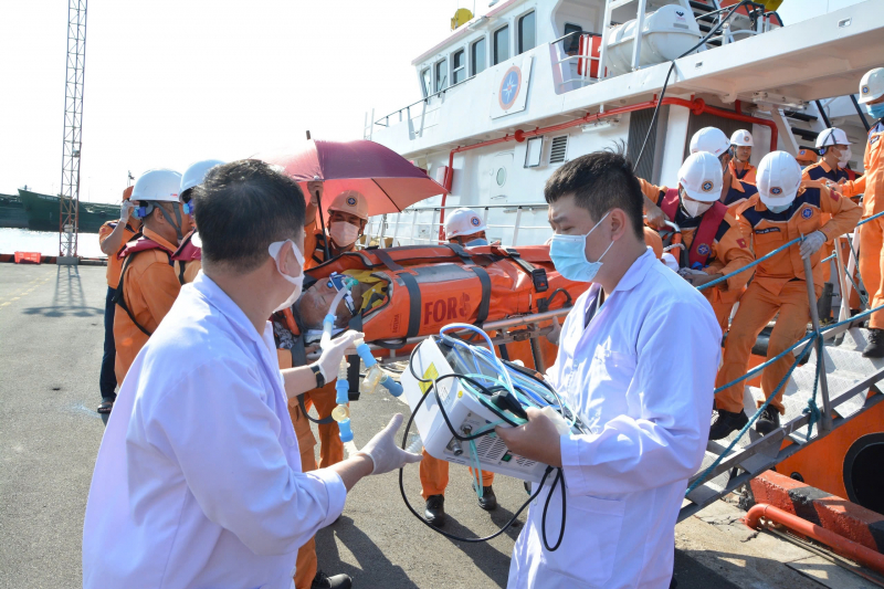 Cứu nạn kịp thời 3 hành khách Nhật Bản từ tàu Pacific World gặp nguy kịch về sức khoẻ -0