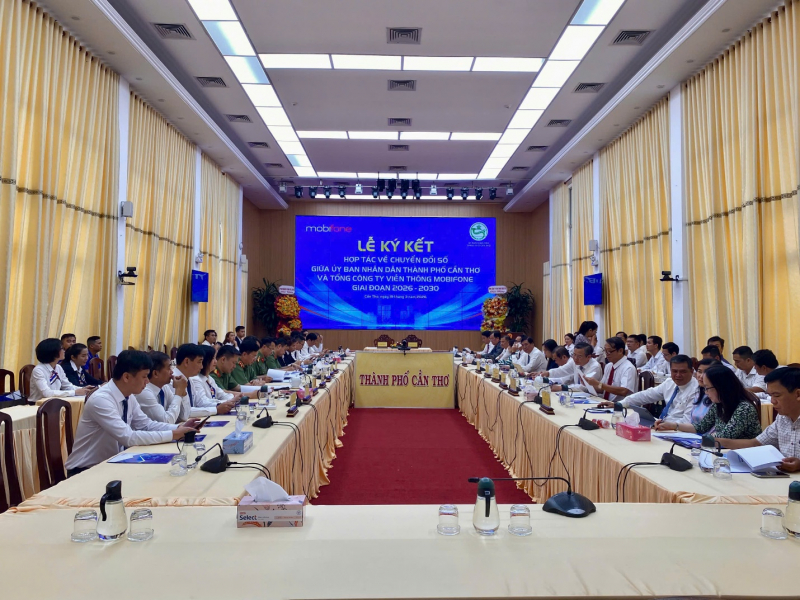 MobiFone đồng hành chuyển đổi số cùng UBND TP Cần Thơ -0