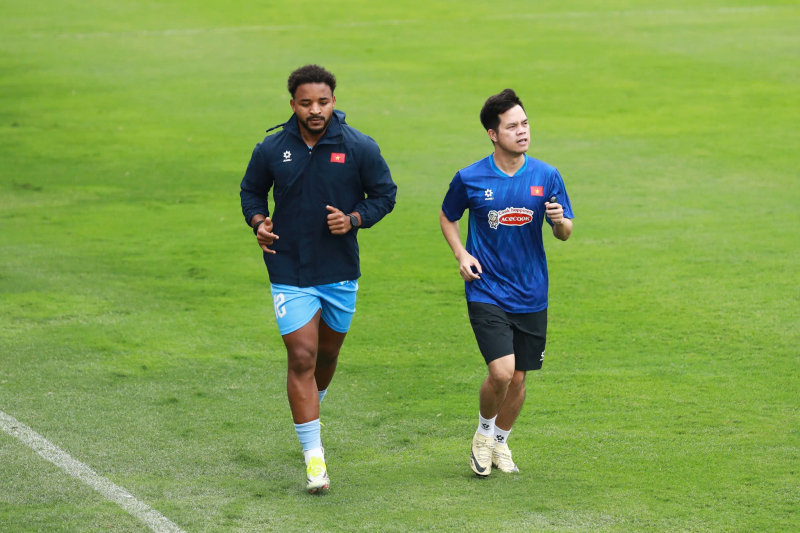 HLV Kim Sang Sik và học trò “chơi” trò gì trong các buổi tập của ĐTQG Việt Nam? -0