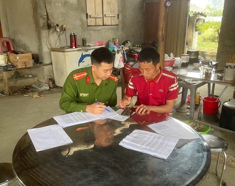 Công an Lạng Sơn tích cực đưa tiện ích số và an toàn đến với người dân -0