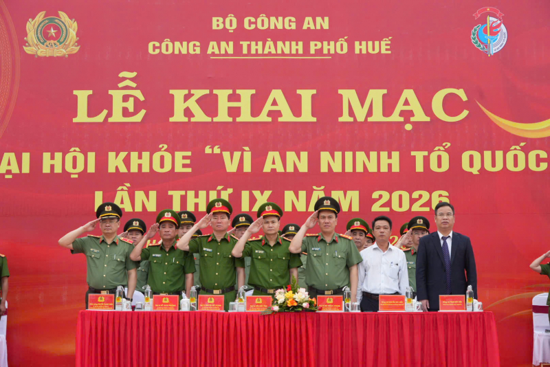 Công an TP Huế khai mạc Đại hội khỏe Vì an ninh Tổ quốc lần thứ IX  -0