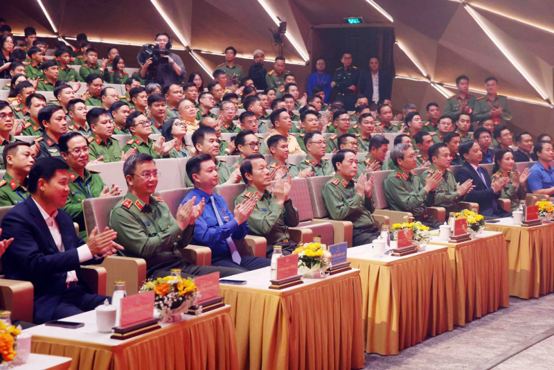 MPS honors 20 outstanding young public security officers in 2025 -0