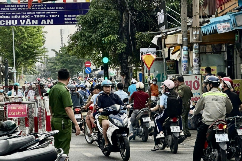 Cháy quán cơm, 2 mẹ con tử vong tại phòng ngủ -0