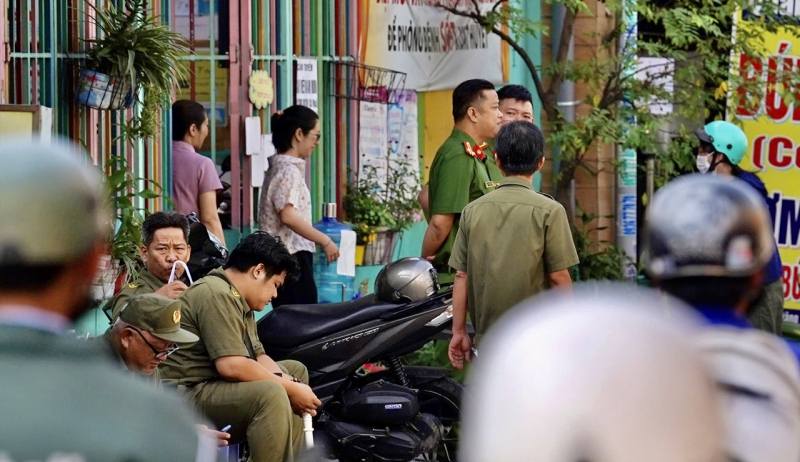 Cháy quán chay khiến 2 mẹ con tử vong: Vẫn là nhà chỉ một lối thoát hiểm -1