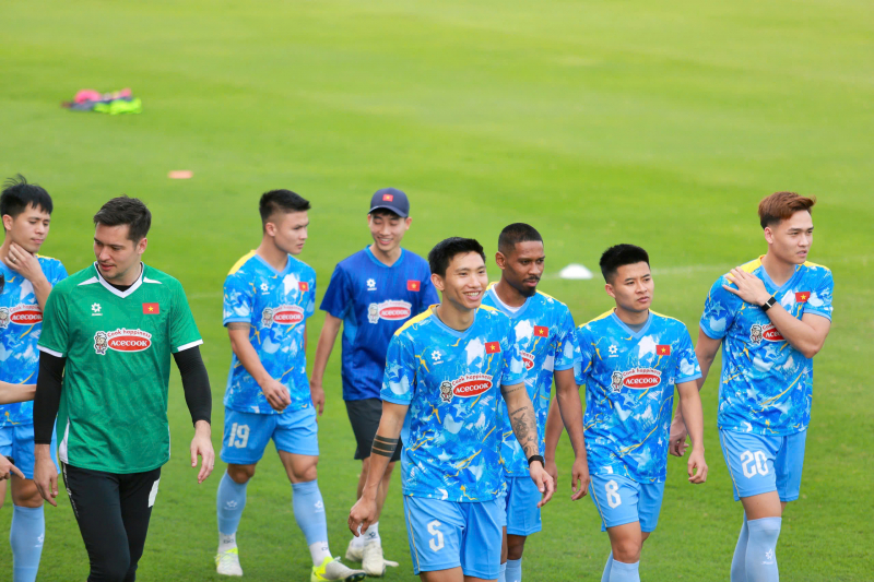 z7653466560987_79895f960fc340c3a041376d7d6c793b.jpg -0