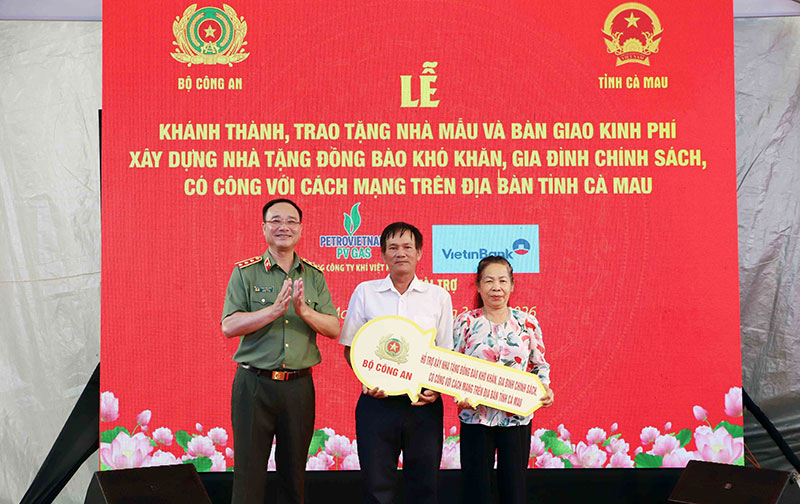 Công an nhân dân và 500 mái ấm nơi cực Nam Tổ quốc -0