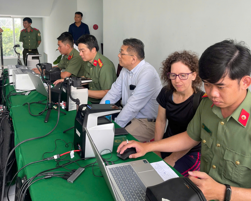 Hỗ trợ người nước ngoài gia hạn tạm trú do ảnh hưởng xung đột Trung Đông -0