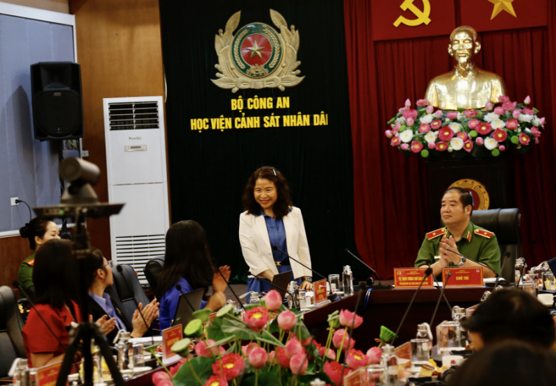 Chia sẻ kinh nghiệm quốc tế trong phòng, chống tội phạm xâm hại trẻ em trên không gian mạng -0