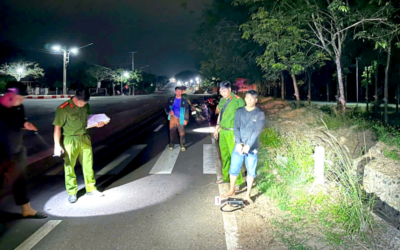 Bắt đối tượng chuyên cướp tài sản của nữ công nhân đi làm về khuya -0