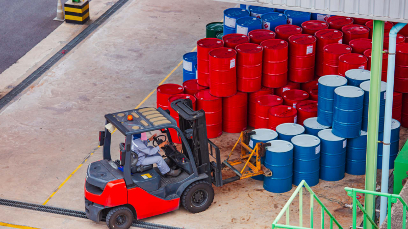 Chạy đua sản xuất xăng dầu, khí đốt  từ… không khí và nước -0