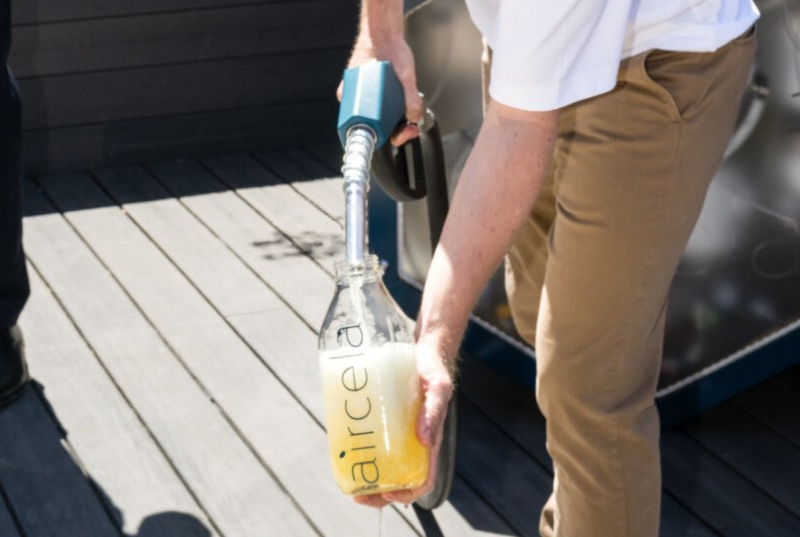 Chạy đua sản xuất xăng dầu, khí đốt  từ… không khí và nước -0