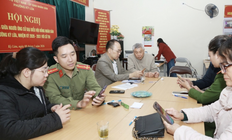 Công an Lạng Sơn tích cực đưa tiện ích số và an toàn đến với người dân -0