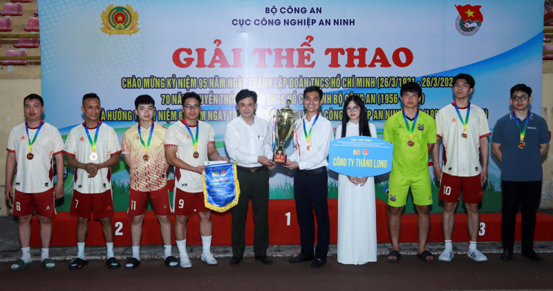 Bế mạc Giải thể thao Cục Công nghiệp an ninh -0