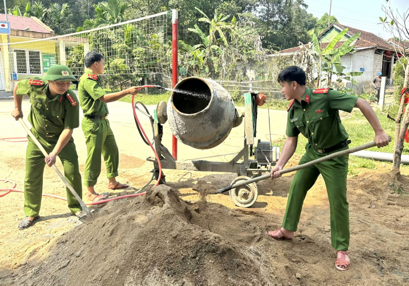 Công an cấp xã ở Huế bám địa bàn cơ sở, thực hiện ấn tượng “Ba nhất” -0