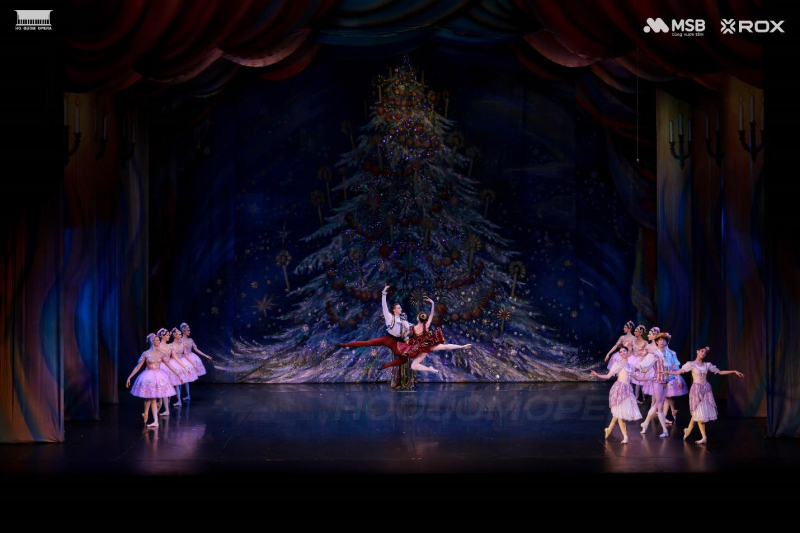 Thế giới cổ tích rực rỡ của “Kẹp hạt dẻ” trên sân khấu Nhà hát Hồ Gươm -4