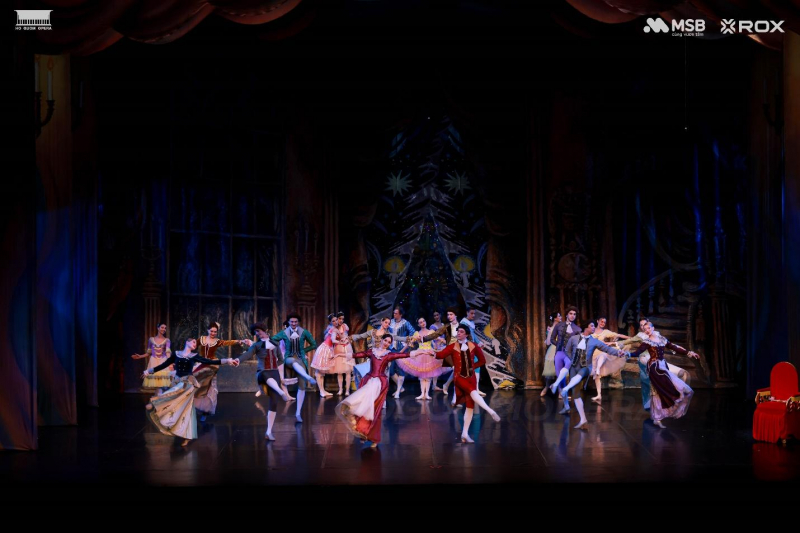 Thế giới cổ tích rực rỡ của “Kẹp hạt dẻ” trên sân khấu Nhà hát Hồ Gươm -6