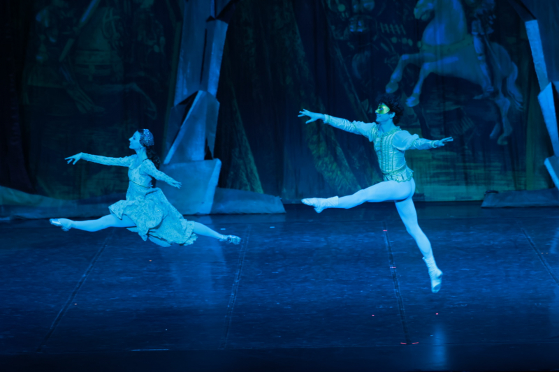 Choáng ngợp với ballet “Romeo và Juliet” từ xứ sở bạch dương -0