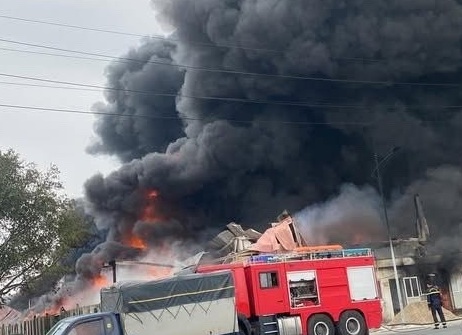 Khống chế đám cháy lớn tại nhà xưởng ở Hưng Yên -1