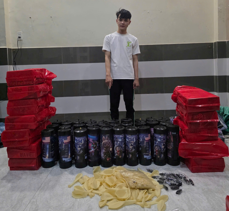 Triệt phá đường dây mua bán “khí cười”, với số tiền giao dịch hơn 10 tỷ đồng   -0