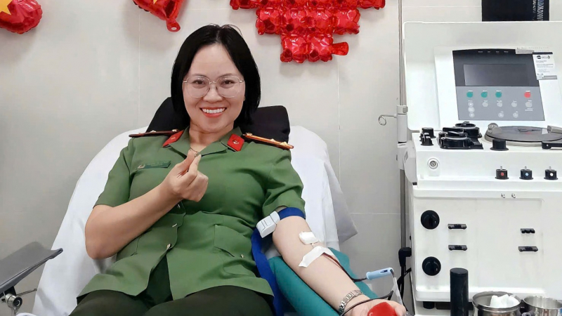 Nữ cán bộ Công an tỉnh Quảng Trị kịp thời hiến máu cứu bệnh nhân nguy kịch -0