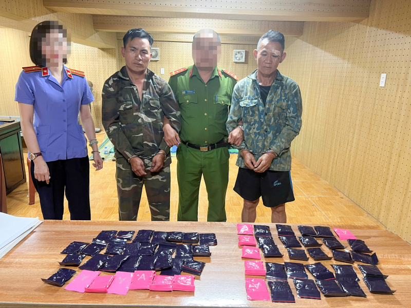 Phá chuyên án ma túy, bắt giữ hai đối tượng cùng hơn 12.000 viên ma túy tổng hợp -0