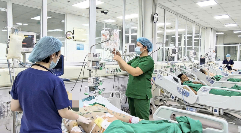 Thuỷ đậu tấn công người lớn, nhiều người nguy kịch -0