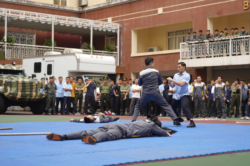 Bộ Tư lệnh Cảnh vệ nâng chất rèn luyện thể lực, bản lĩnh, kỹ thuật, chiến thuật -0