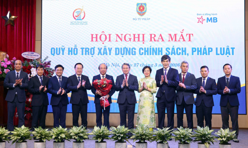 Ra mắt Quỹ hỗ trợ xây dựng chính sách, pháp luật -0