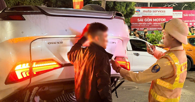 Thông tin mới về vụ tông liên hoàn 5 ô tô ở Hà Nội -0