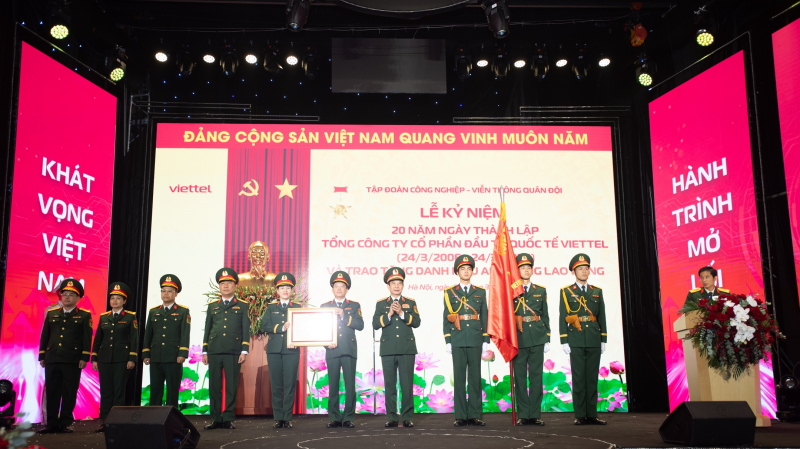 Viettel đánh dấu 20 năm kinh doanh toàn cầu thành công rực rỡ -0
