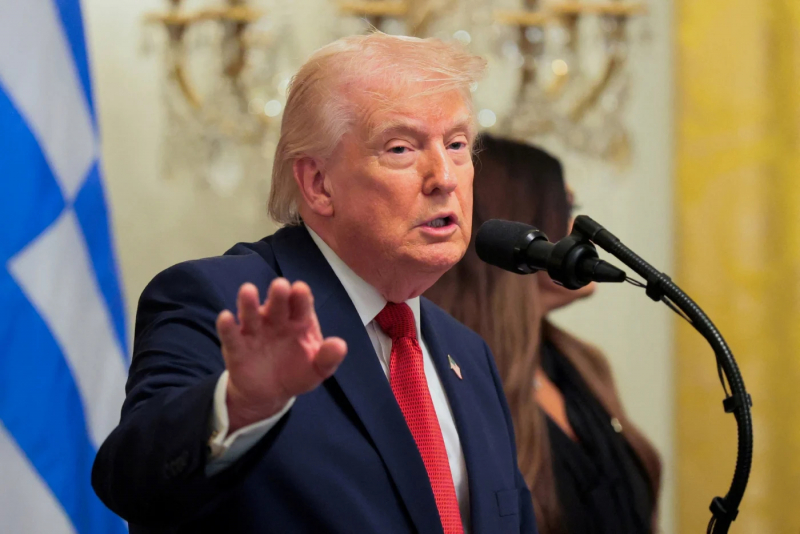 Tổng thống Trump muốn xem xét lại quan hệ với NATO -0