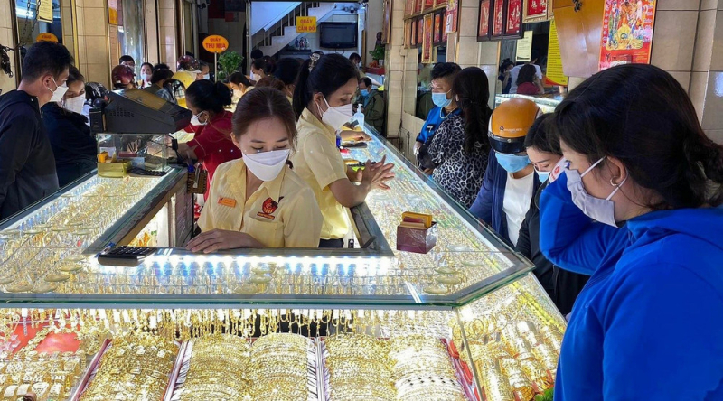 Vàng đảo chiều sau pha rơi lịch sử, chuyên gia hé lộ kịch bản mới -0