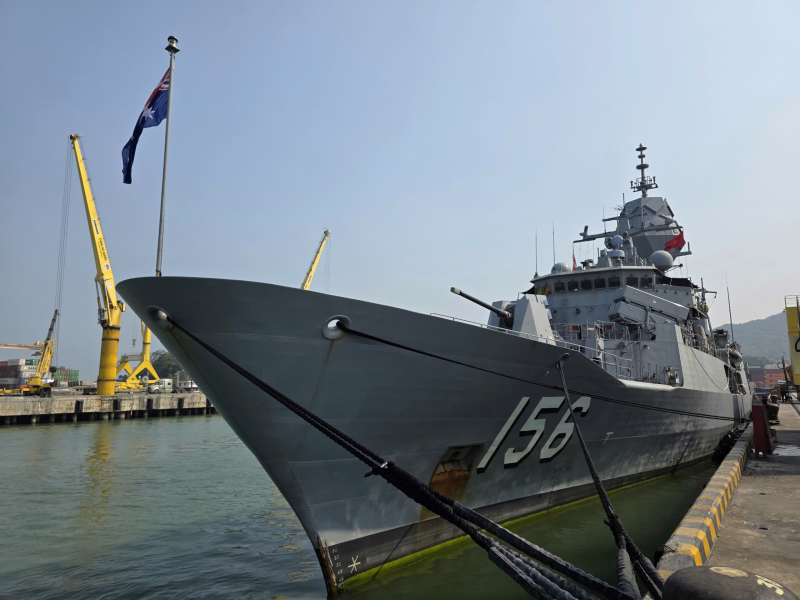 Tàu Hải quân Hoàng gia Australia thăm hữu nghị Đà Nẵng -8