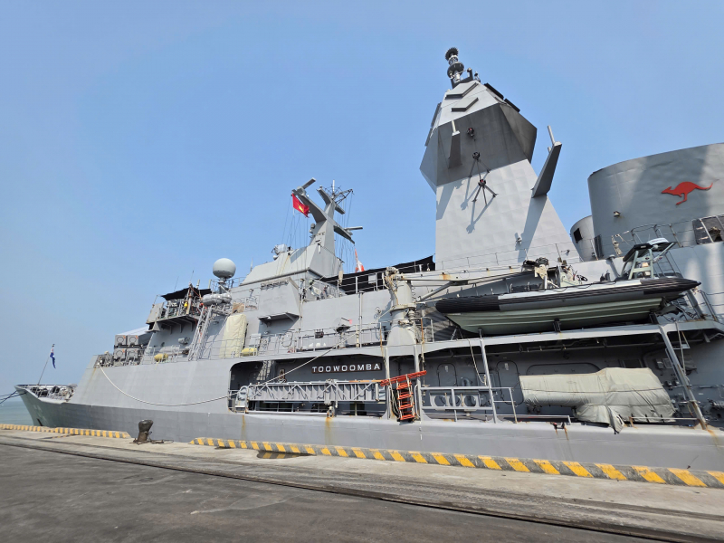 Tàu Hải quân Hoàng gia Australia thăm hữu nghị Đà Nẵng -9