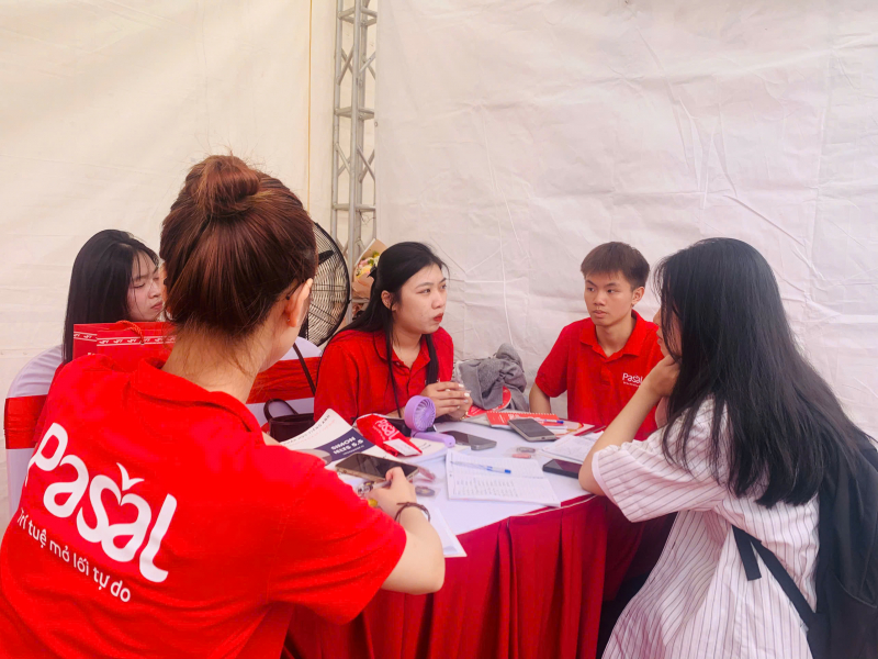 Gần 90% sinh viên ngành Khoa học Xã hội và Nhân văn có việc làm sau khi tốt nghiệp -0