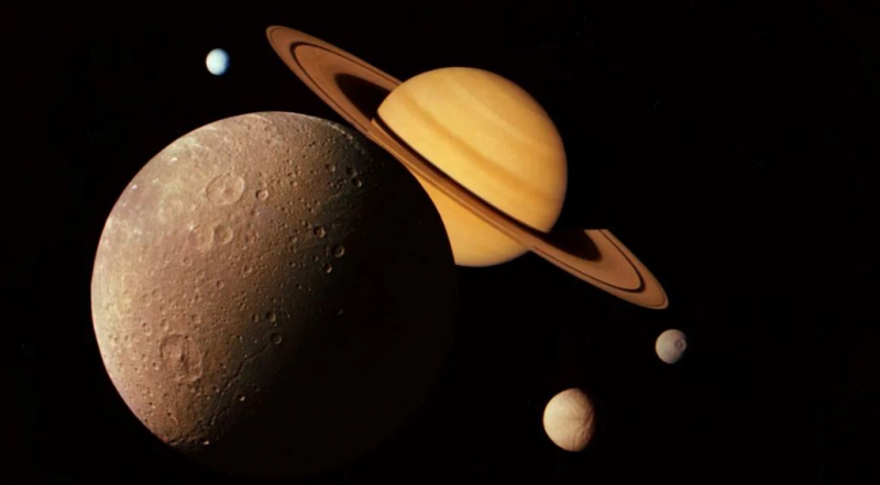 Phát hiện thêm 15 mặt trăng mới -0