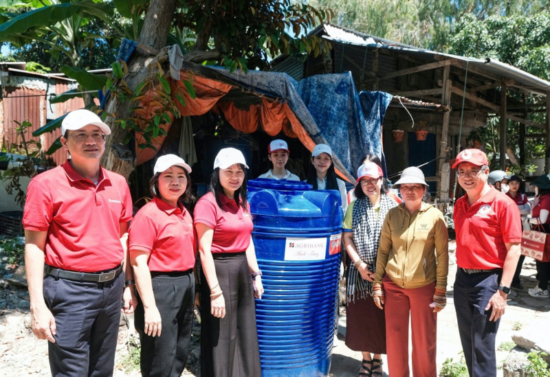 Agribank đồng hành triển khai an sinh xã hội, tiếp sức ngư dân Khánh Hòa bám biển -0