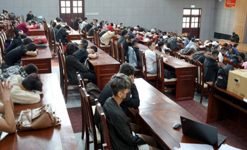 Bắt tạm giam 343 đối tượng lừa đảo online -0