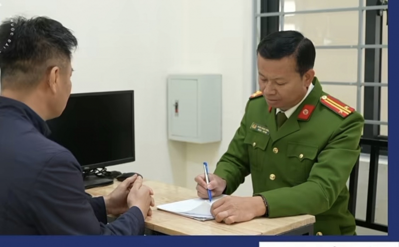 z7669195354279_ad6c1295951d3ac15468ccab4cb91e1d.jpg -0