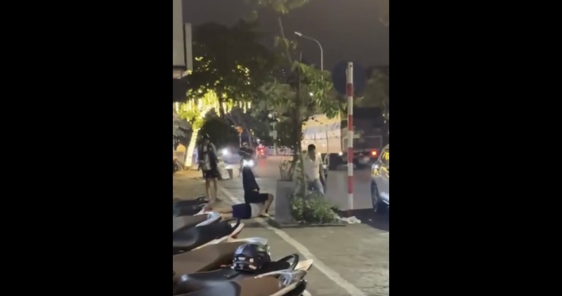 Điều tra làm rõ vụ nam sinh bị nhóm đối tượng đi ô tô hành hung trên đường Nguyễn Khang -0