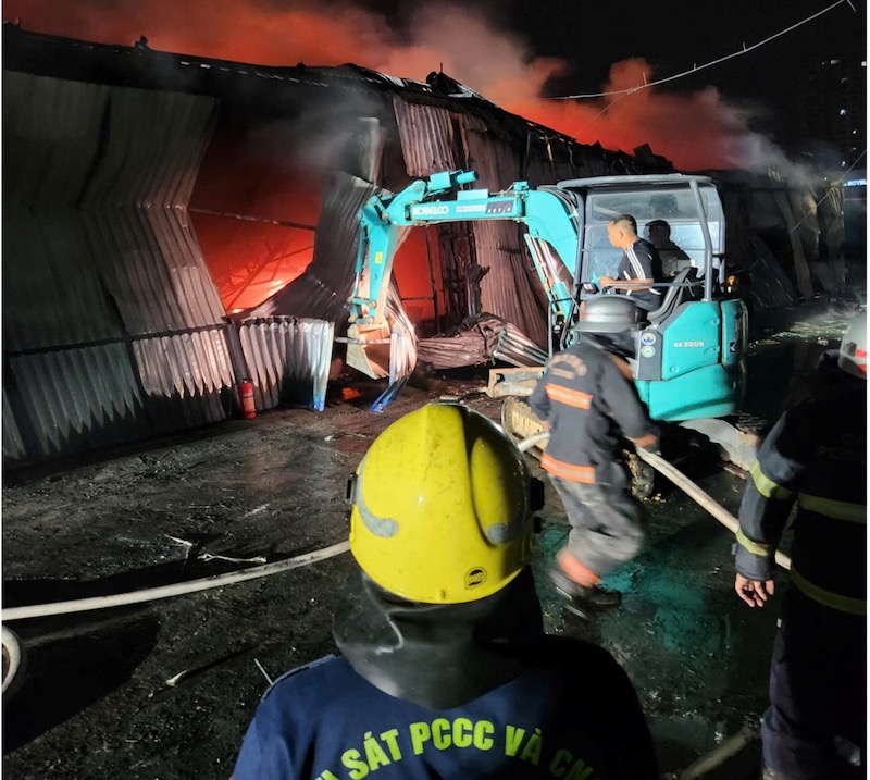 Công an Hà Nội thông tin về đám cháy làm 1 nạn nhân tử vong tại xưởng gỗ -0