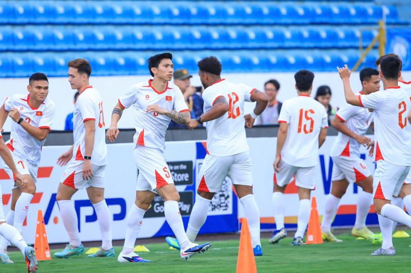 ĐTQG Việt Nam làm quen sân Thiên Trường, sẵn sàng tái đấu Malaysia -0