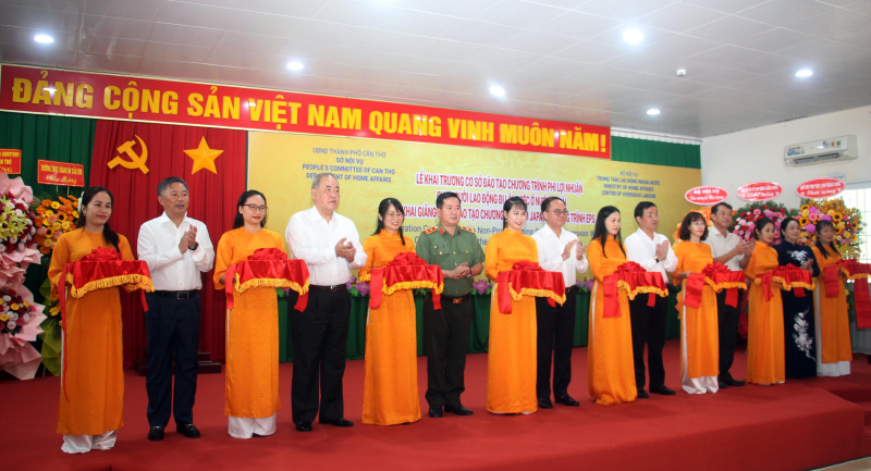 Nâng cao hiệu qủa chương trình phi lợi nhuận cho người lao động đi làm việc ở nước ngoài -0